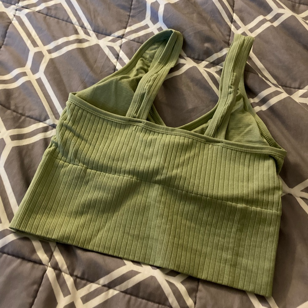 Romwe Ribbed Crop Tank - Picture 2 of 4